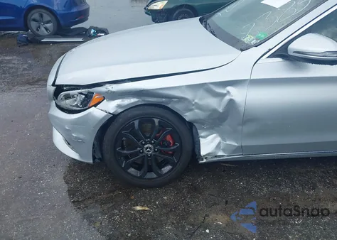 2018 Mercedes-Benz C 300 4Matic z USA, uszkodzony, nr VIN WDDWF4KBXJR318385